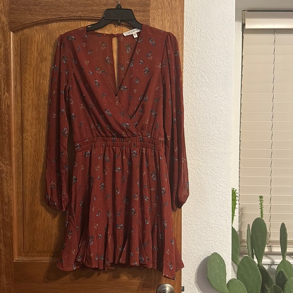 Burgundy Floral Dress - Picture 1 of 5